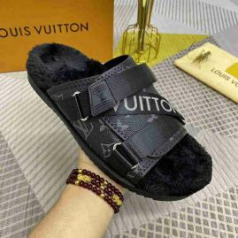 Picture of LV Slippers _SKU3681029624252038